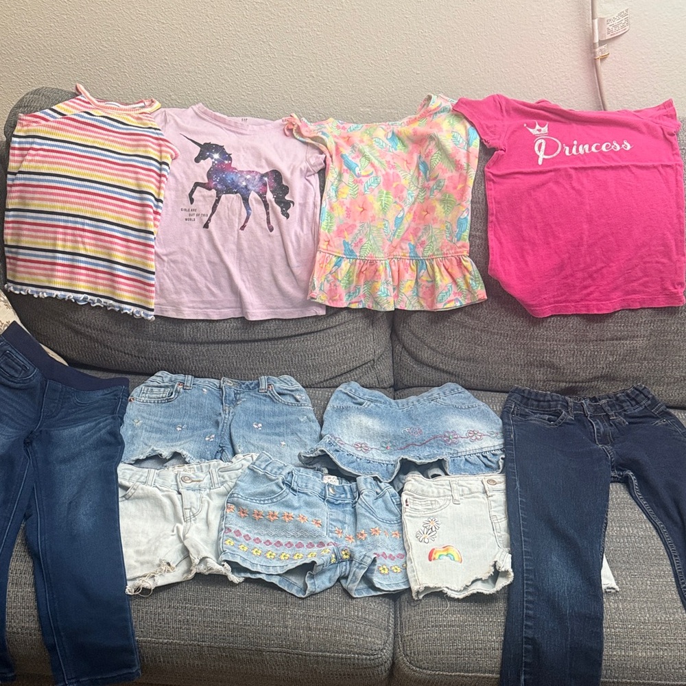 Girls clothing sizes 5,6,7